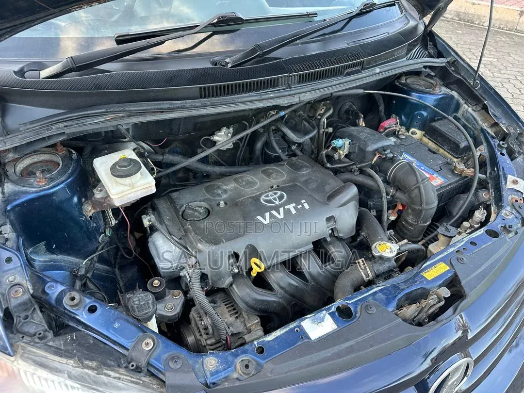 Toyota IST 2006 Blue