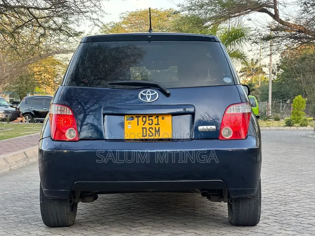 Toyota IST 2006 Blue