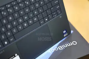 Laptop HP OmniBook Ultra Flip 14" 16GB Intel Core i7 SSD 1T