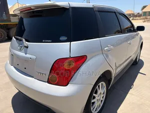 Toyota IST 2006 Gray