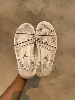 Nike Air Jordan 4