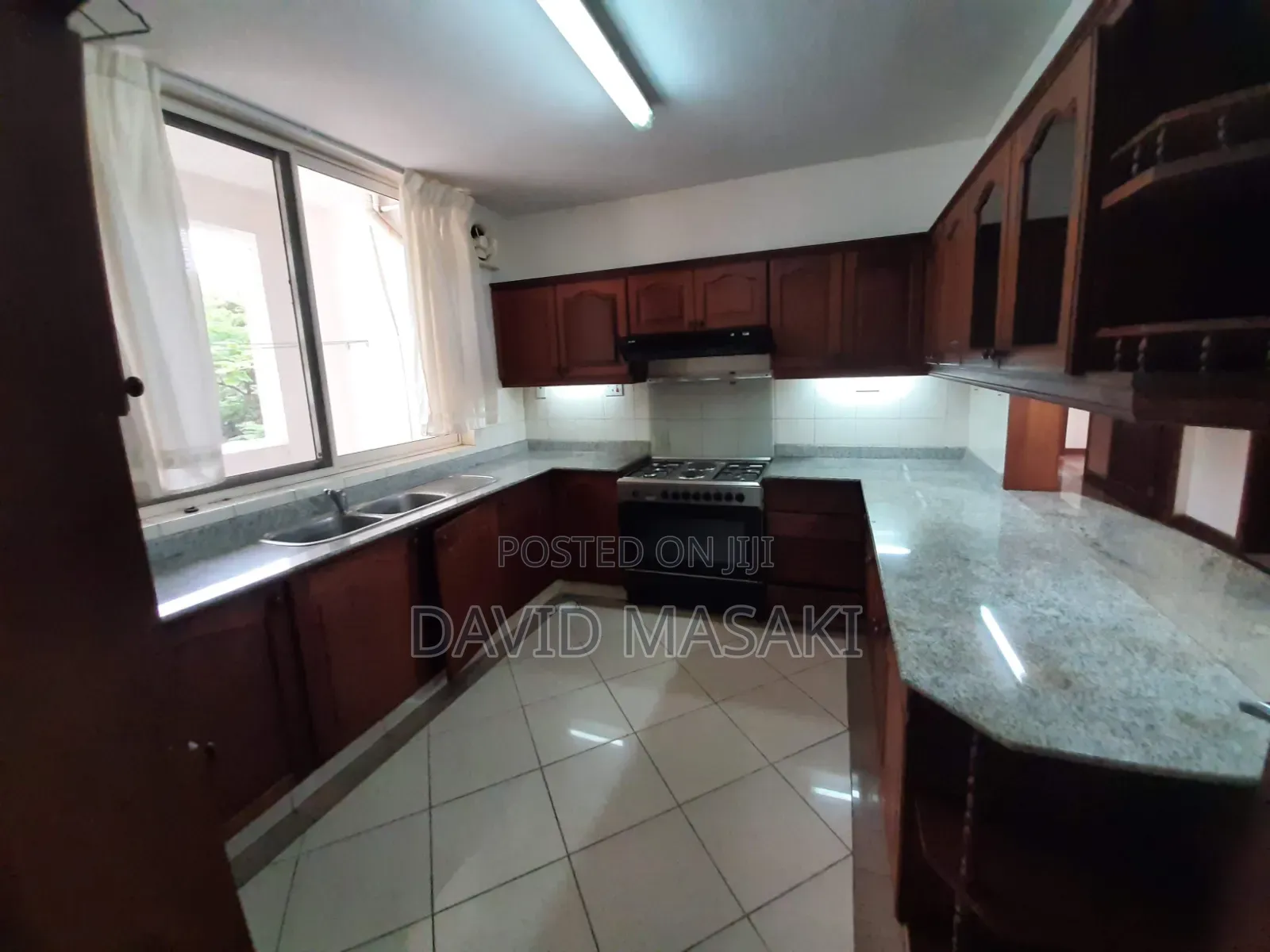 Furnished 3bdrm Apartment in Apartments, Oyster Bay for rent