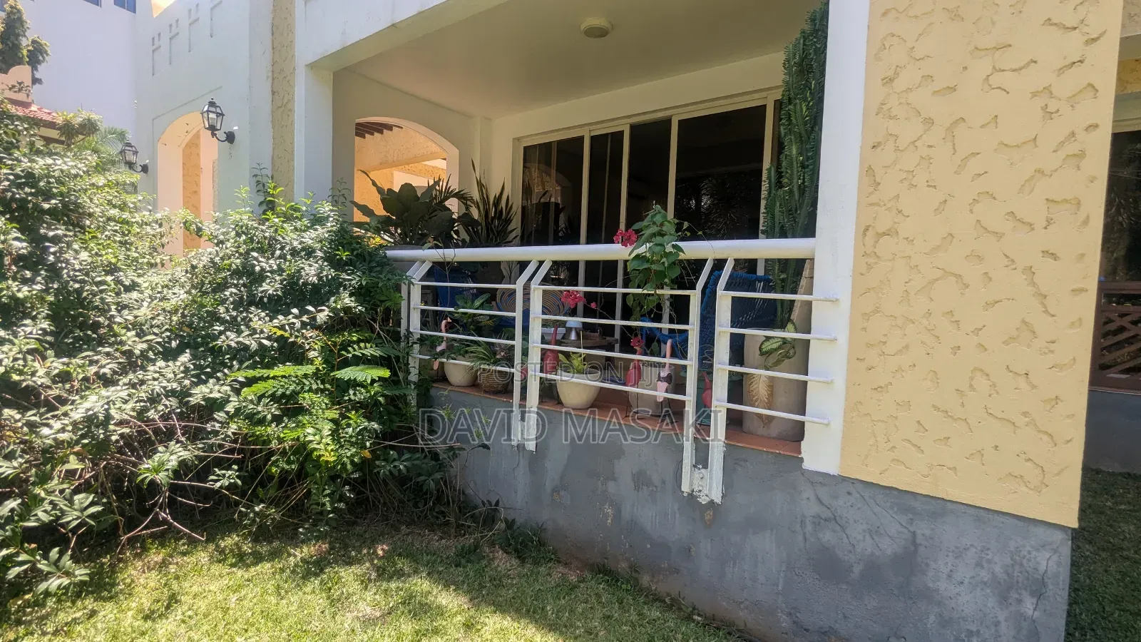 Furnished 3bdrm Apartment in Apartments, Oyster Bay for rent