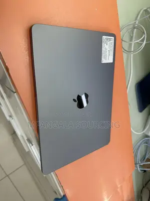 Laptop Apple MacBook Air 2022 M2 16GB Apple M2 SSD 512GB