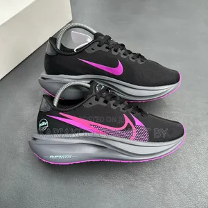 Nike Air Zoom Full Length Running Sneakers