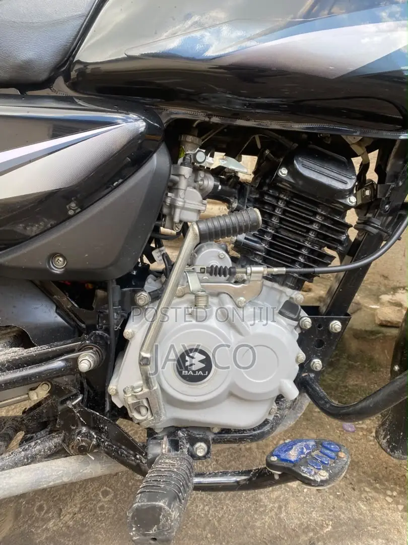 Bajaj Boxer 125 2024 Black