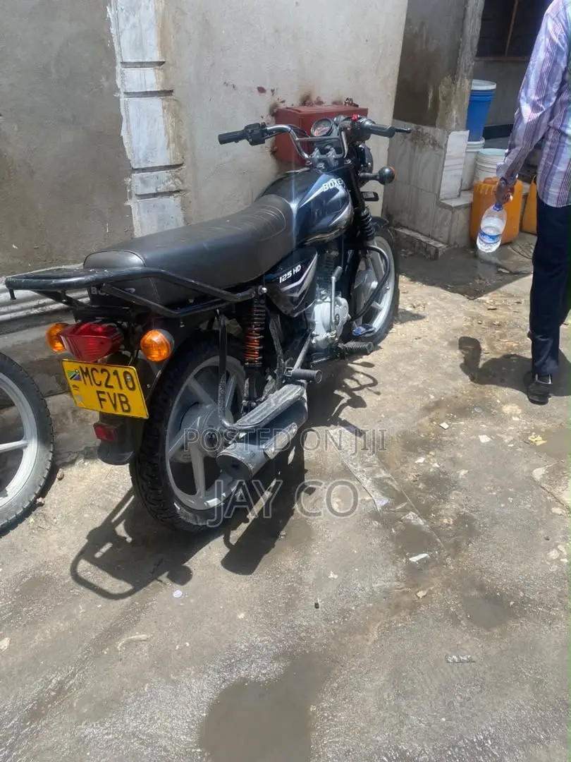 Bajaj Boxer 125 2024 Black
