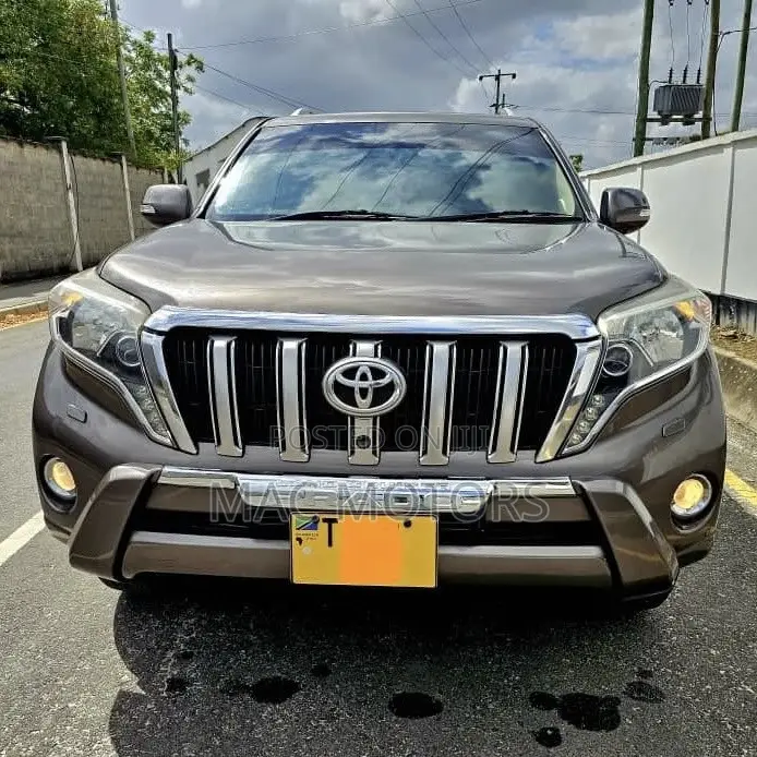Toyota Land Cruiser Prado 2017 Brown