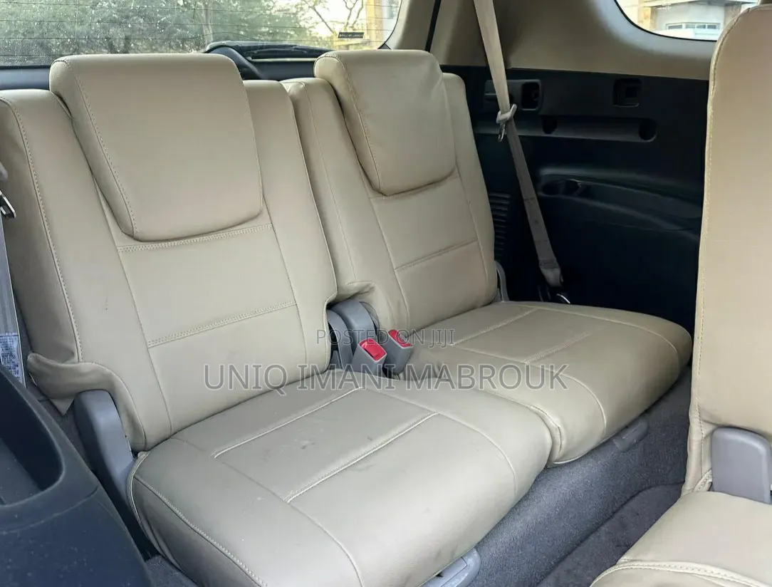 Toyota Vanguard 2009 White