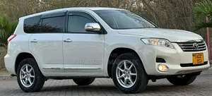 Toyota Vanguard 2009 White
