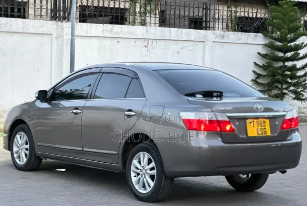 Toyota Premio 2010 Gray
