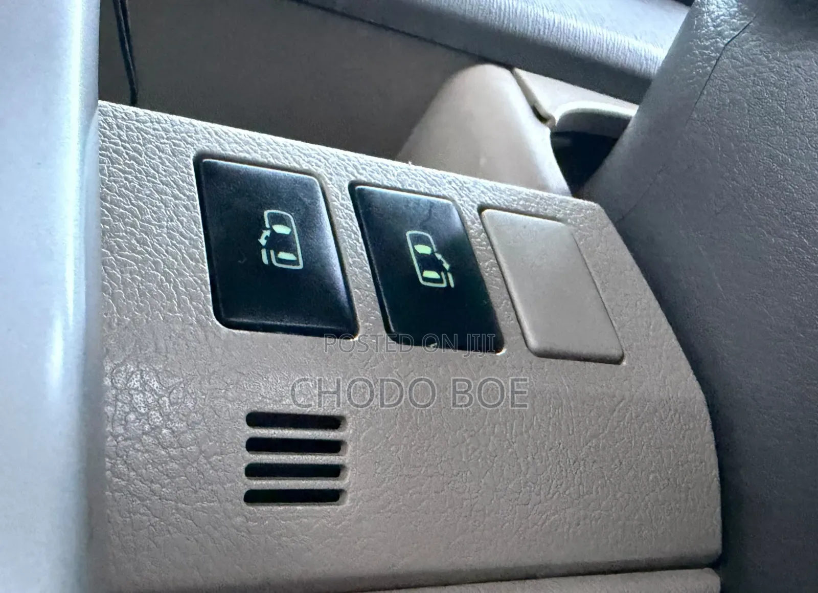 Toyota Noah 2010 Blue