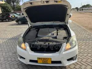 Toyota Crown 2012 White