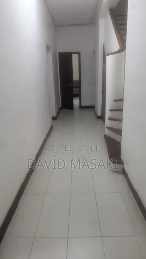 7 Roooms Independent Office House for Rent in Masaki