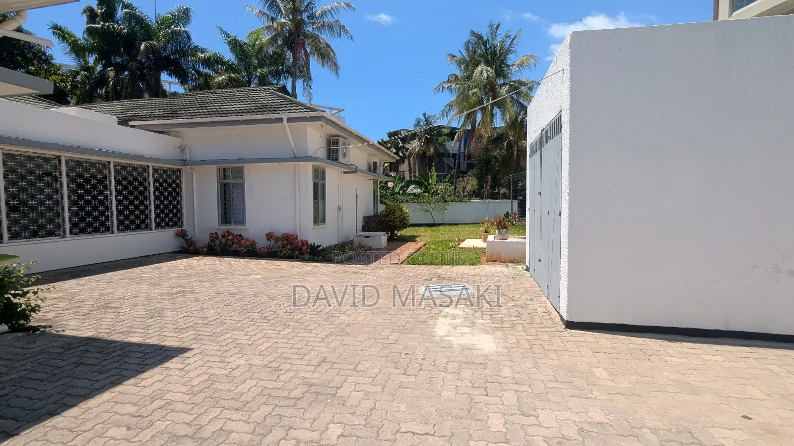 7 Roooms Independent Office House for Rent in Masaki