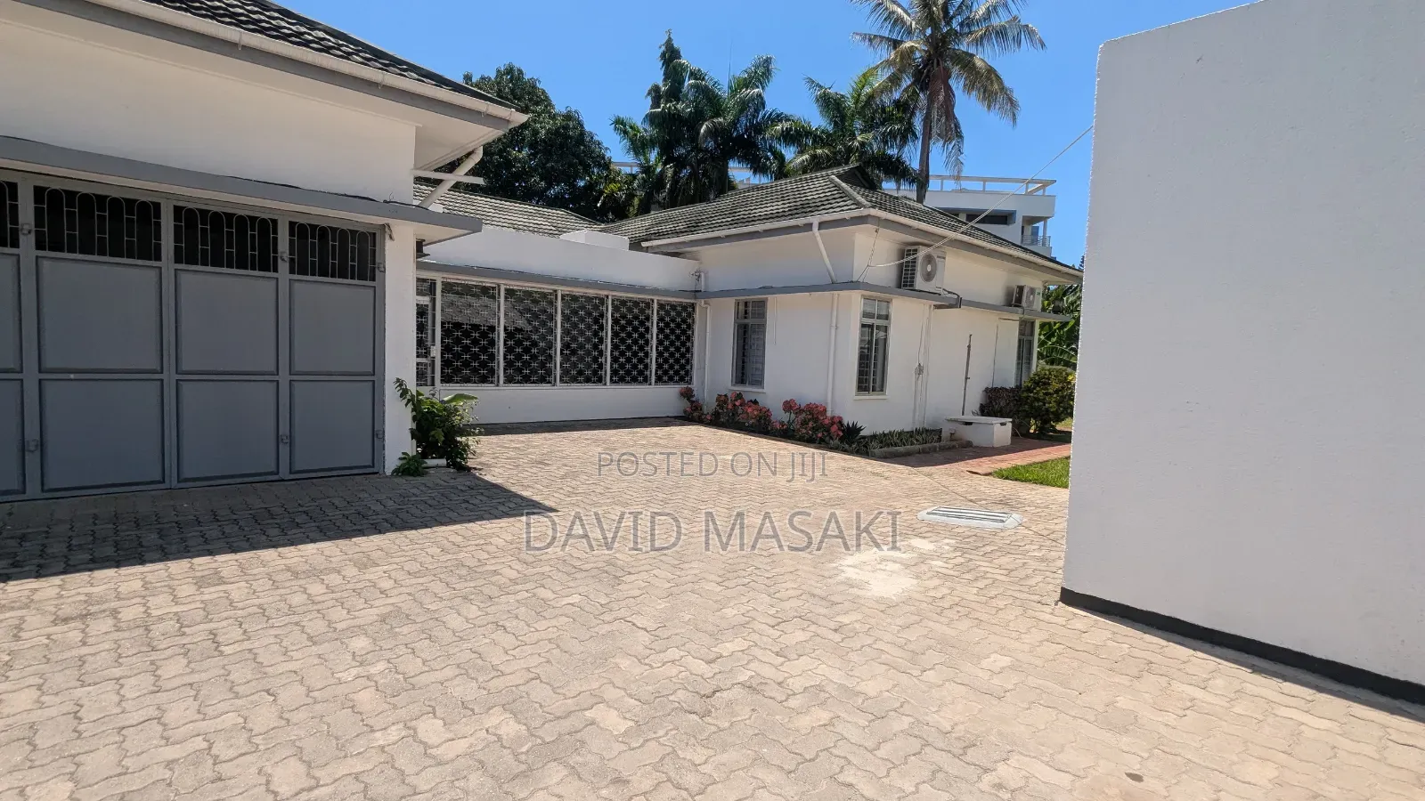 7 Roooms Independent Office House for Rent in Masaki
