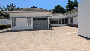 7 Roooms Independent Office House for Rent in Masaki