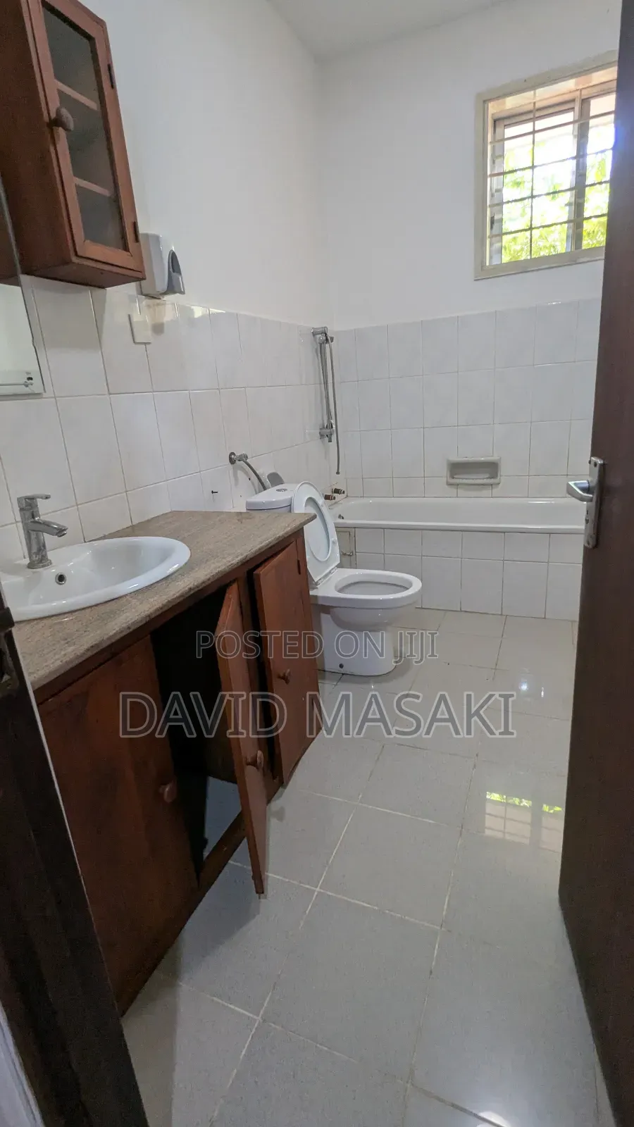 7 Roooms Independent Office House for Rent in Masaki