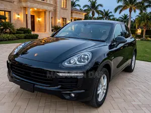 Porsche Cayenne 2016 Black