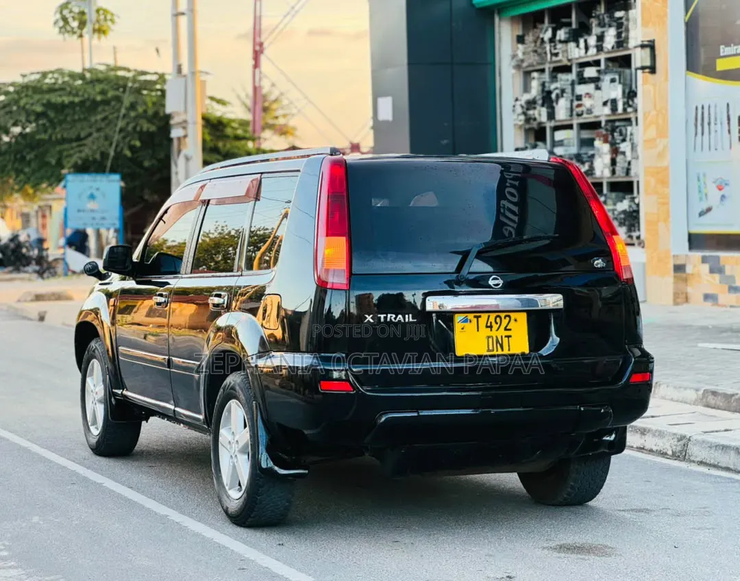 Nissan X-Trail 2004 Black