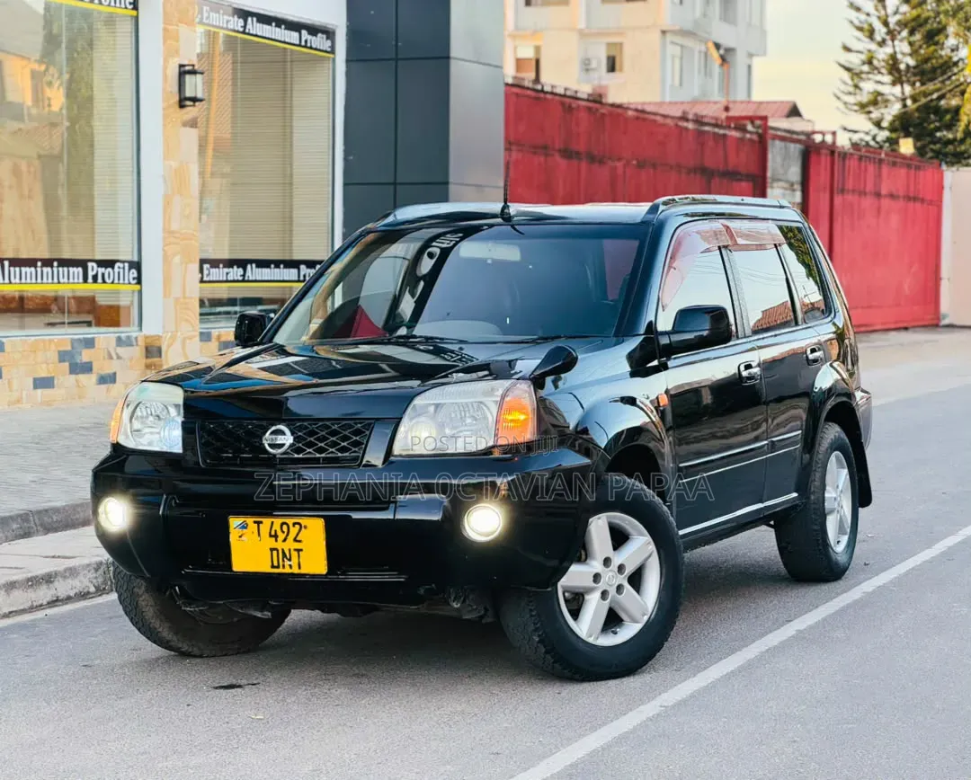 Nissan X-Trail 2004 Black