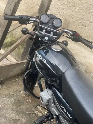 Bajaj Boxer 125 2023