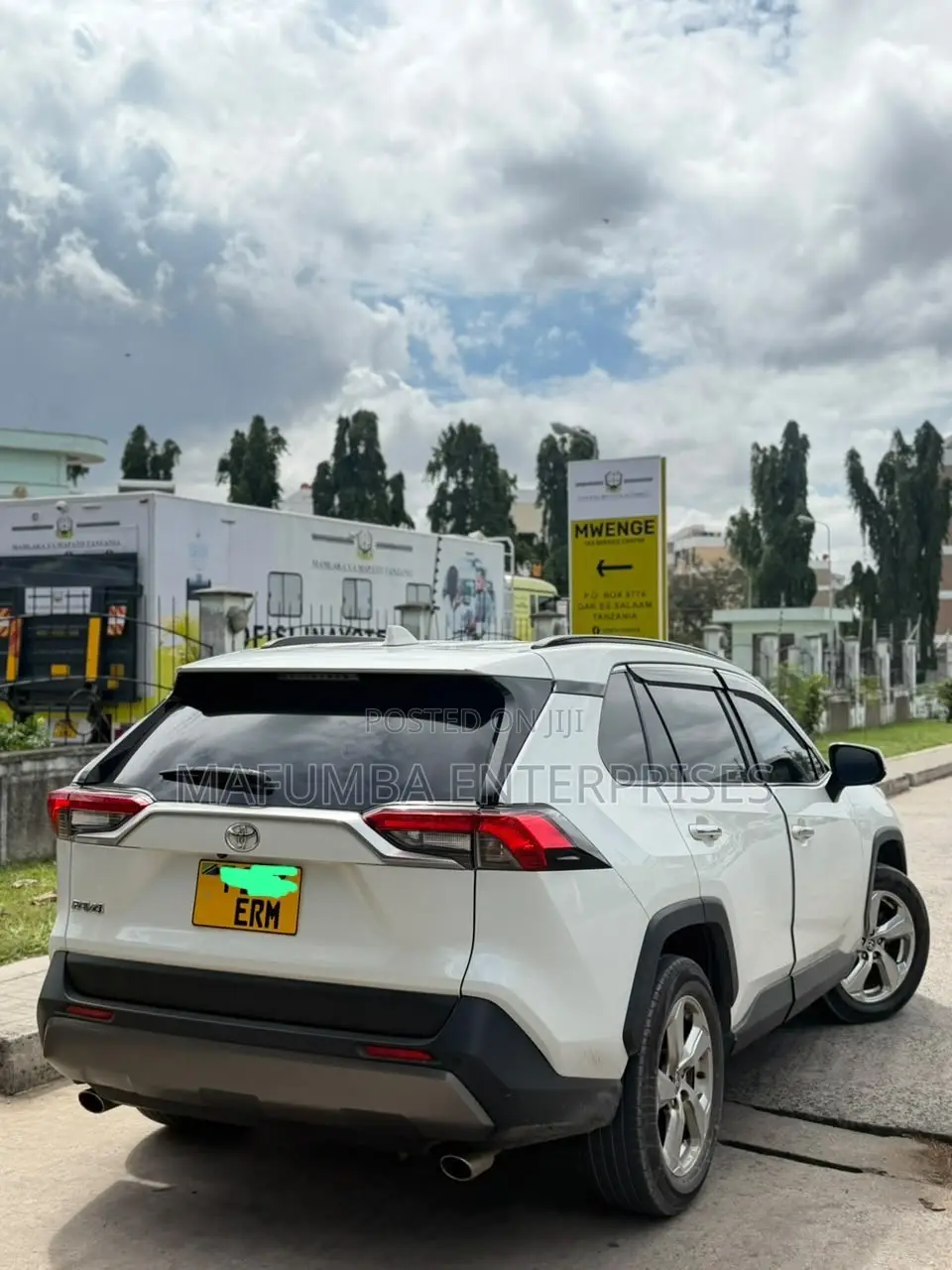 Toyota RAV4 Adventure 2021 White