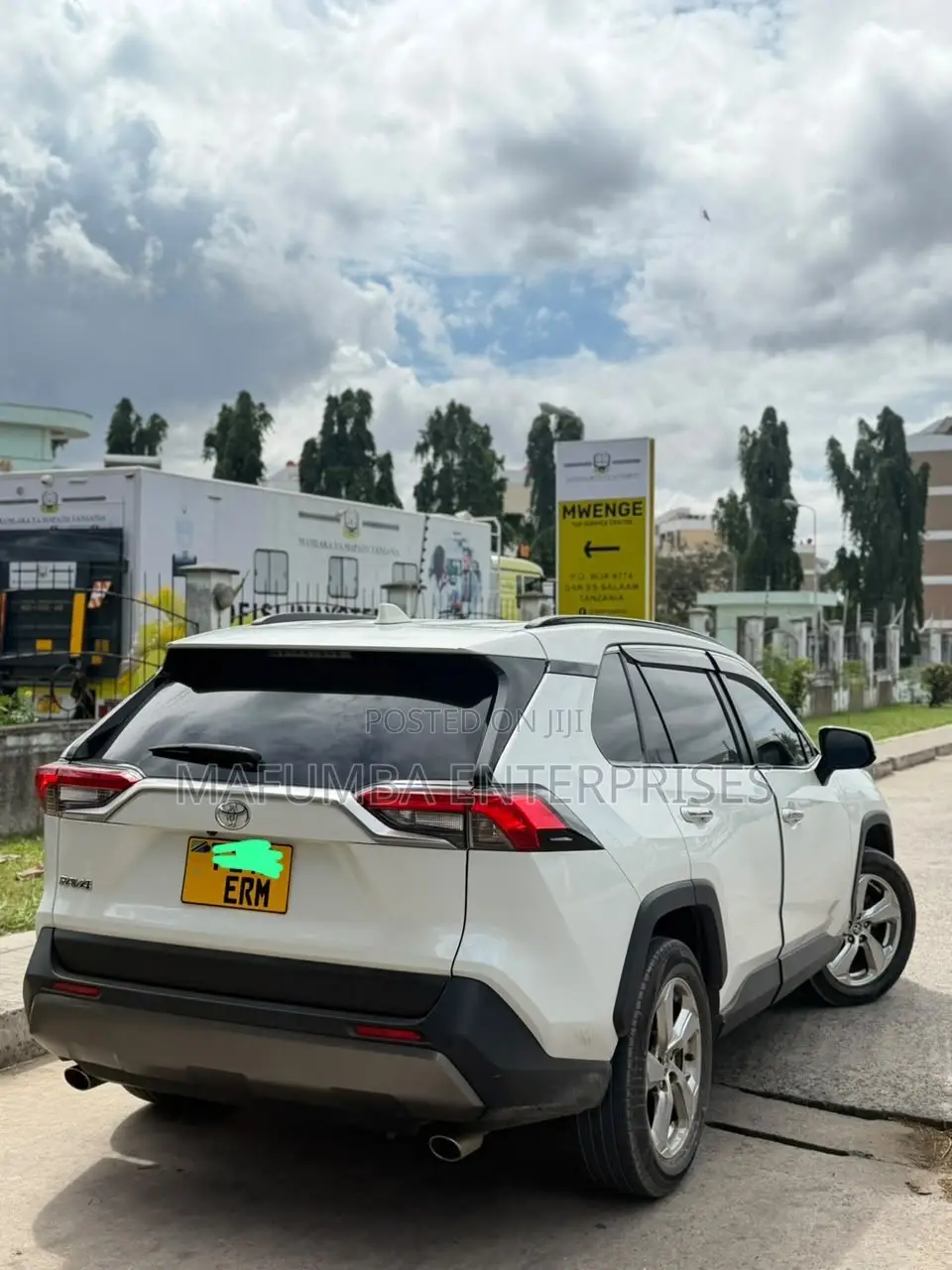 Toyota RAV4 Adventure 2021 White