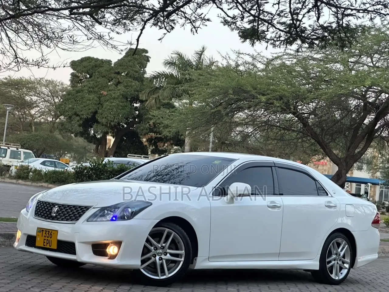 Toyota Crown 2011 Pearl
