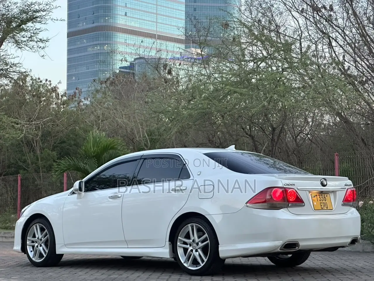 Toyota Crown 2011 Pearl