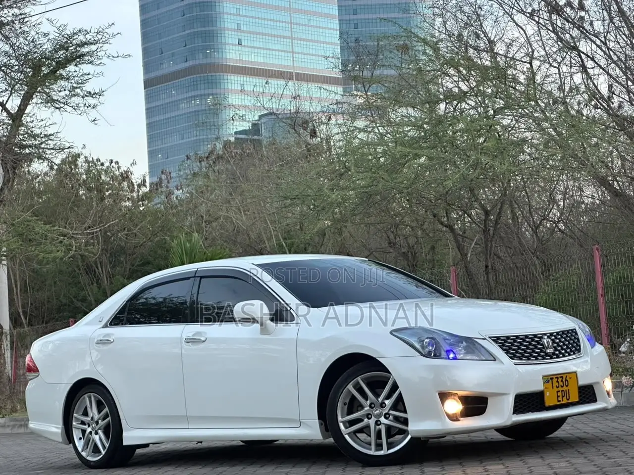 Toyota Crown 2011 Pearl