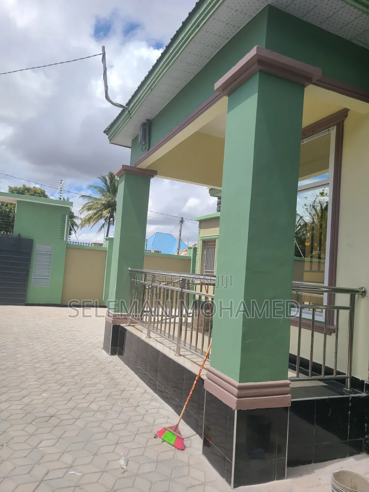 Furnished 4bdrm House in Biriani Real Estate, Chamazi for sale