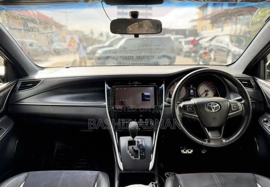 Toyota Harrier 2.0 2015 Pearl