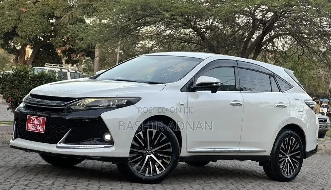 Toyota Harrier 2.0 2015 Pearl