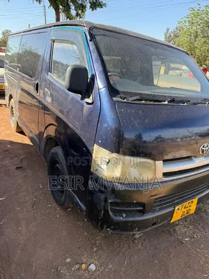 Toyota HiAce 2006 Blue