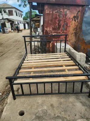 Bed 5/6 Chuma High Quality