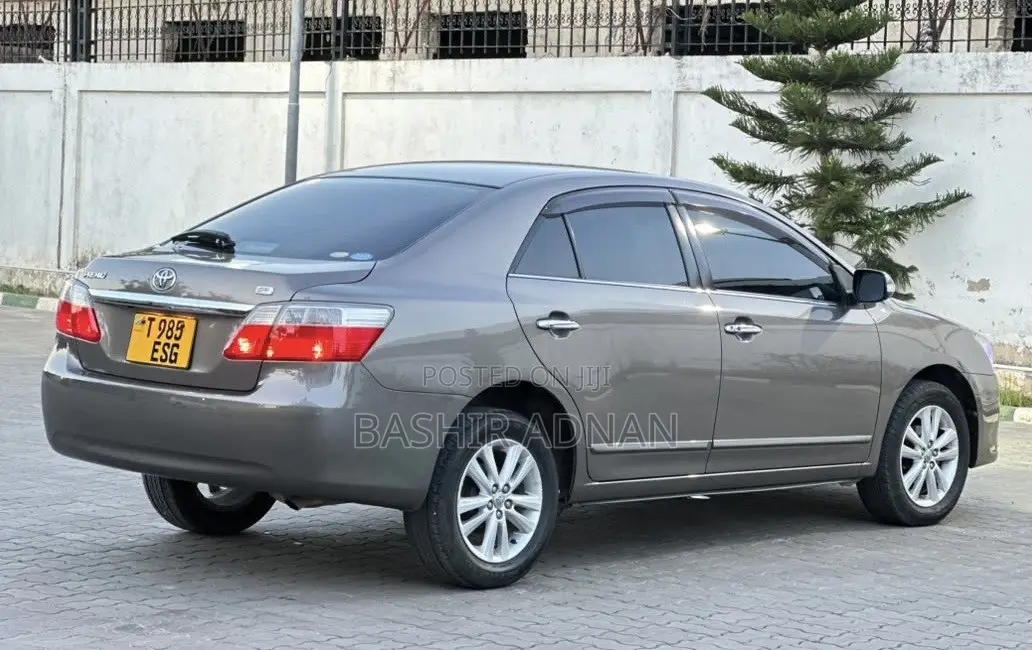Toyota Premio 1.5 FWD 2010 Gray