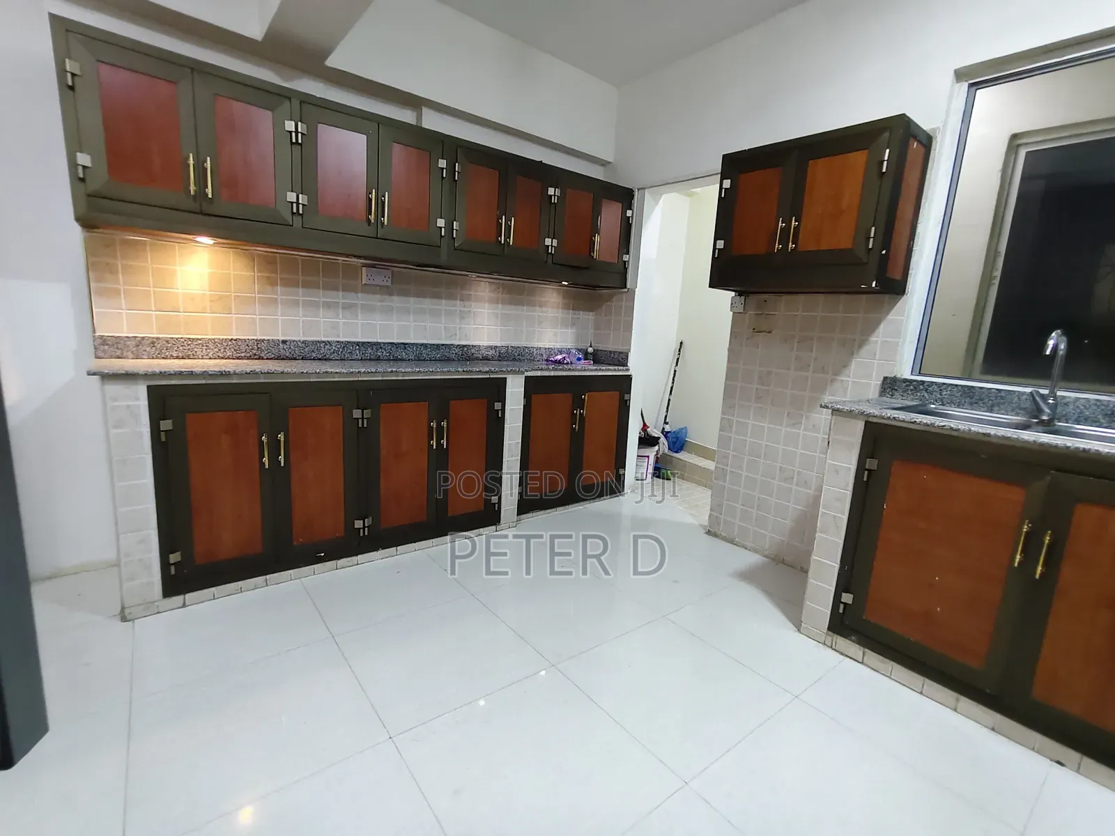 Furnished 4bdrm Apartment in Upanga West for rent