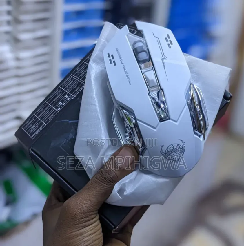 ​Professional FPS Shooter Gaming Mouse (White/Chrome)