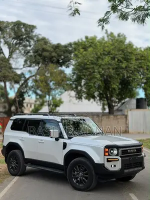 Toyota Land Cruiser Prado 2.8 2025 Pearl