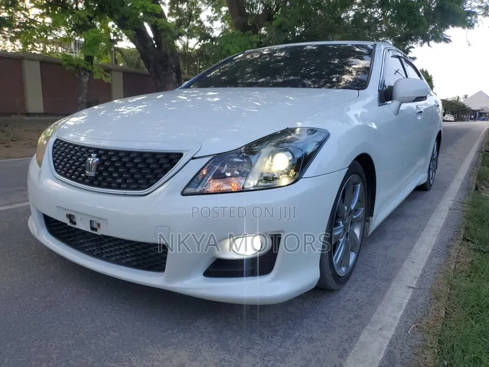 Toyota Crown 2008 Pearl