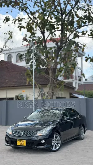 Toyota Crown 2009 Black