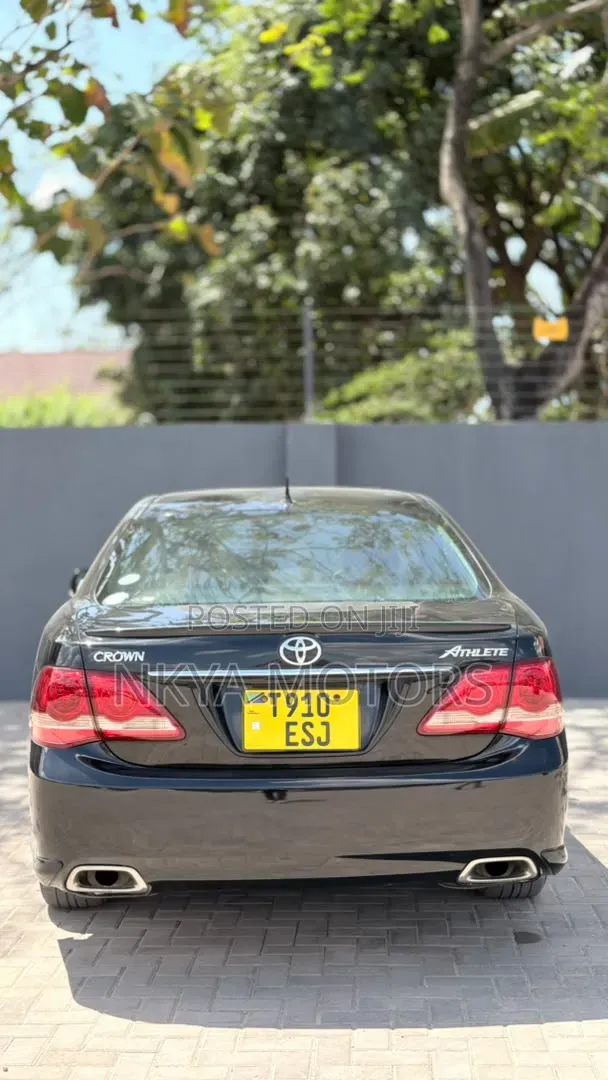 Toyota Crown 2009 Black