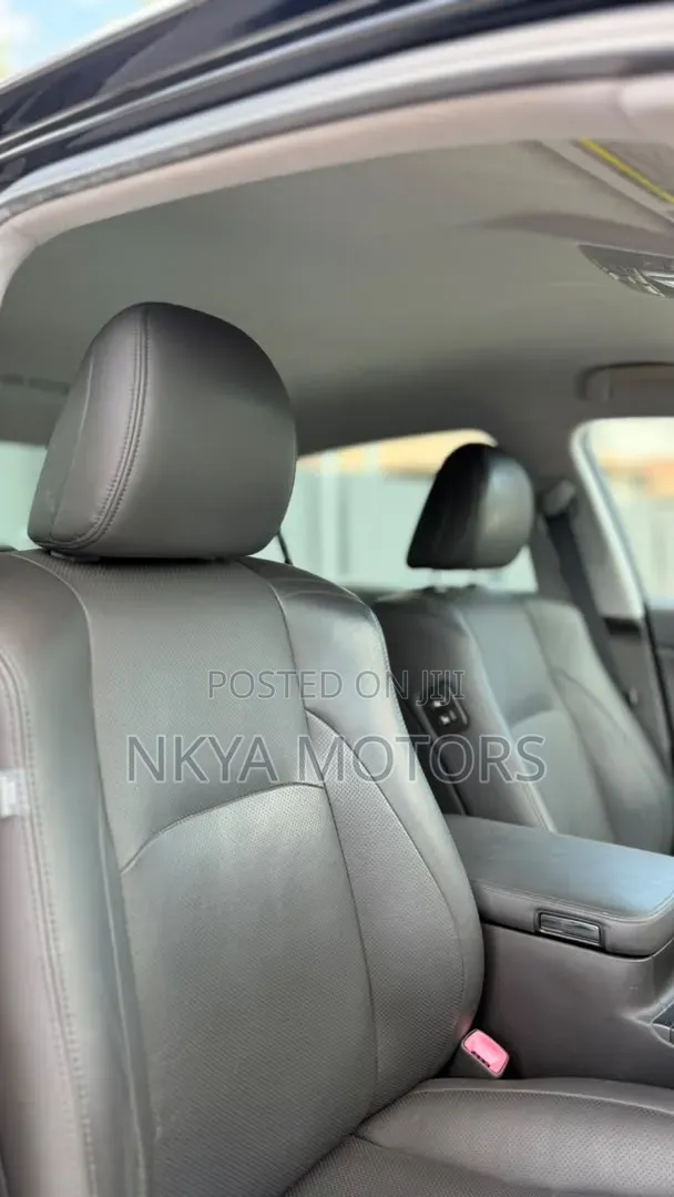 Toyota Crown 2009 Black