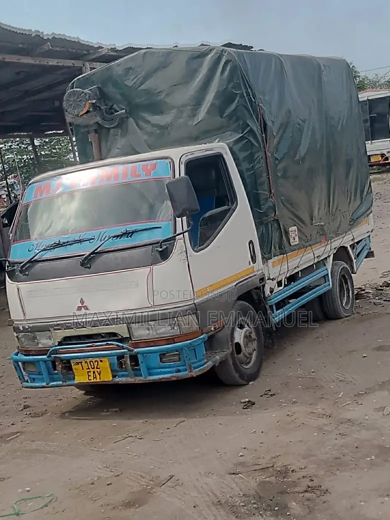 Mitsubishi Canter 2015 White
