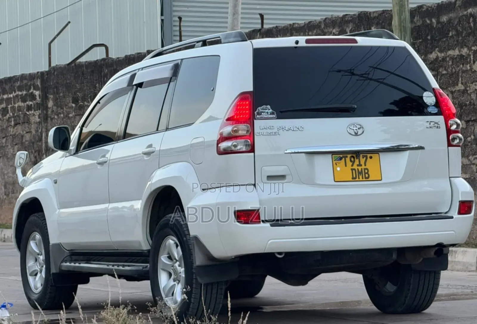 Toyota Land Cruiser 2005 White