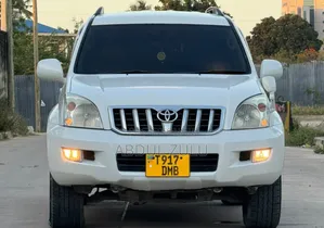 Toyota Land Cruiser 2005 White