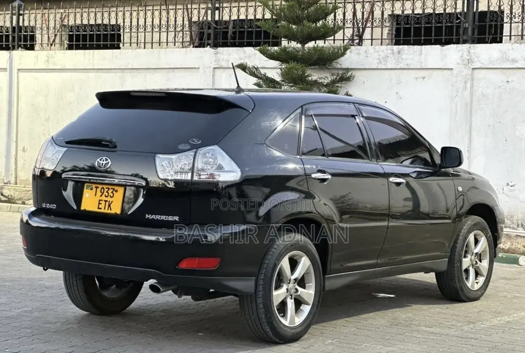 Toyota Harrier 2.4 2007 Black