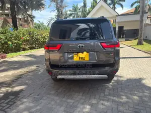 Toyota Land Cruiser 2024 Gray