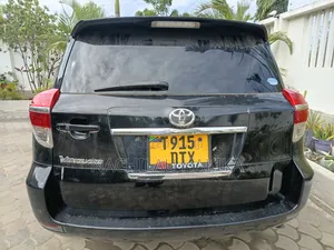 Toyota Vanguard 2011 Black